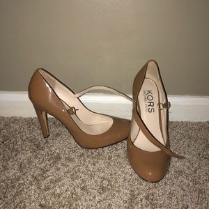 Micheal Kors Nude Heels